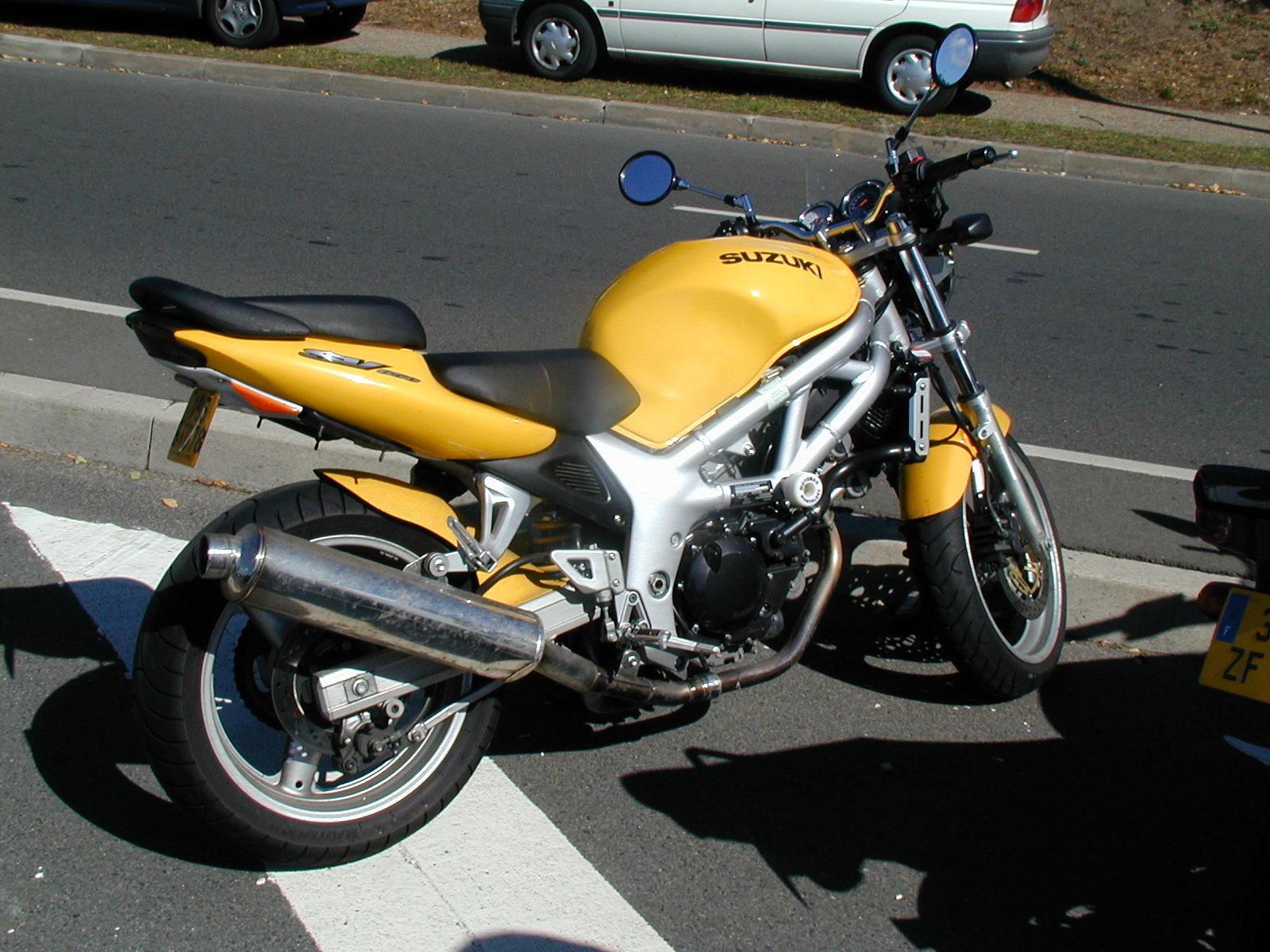 File:Suzuki 650-sv-1.jpg - Wikipedia